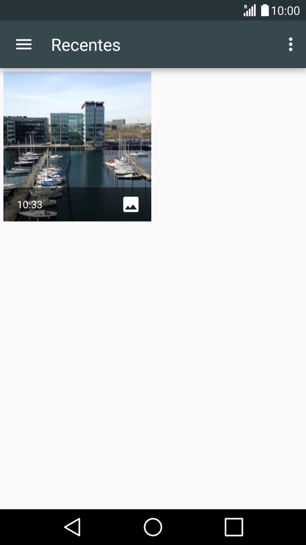 Deslize o dedo sobre o ecrã da esquerda para a direita.