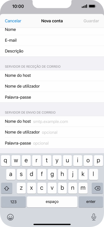Prima Nome do host e introduza o nome do servidor de envio do fornecedor de e-mail.