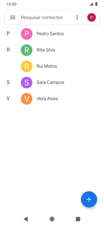 Prima o ícone de novo contacto.