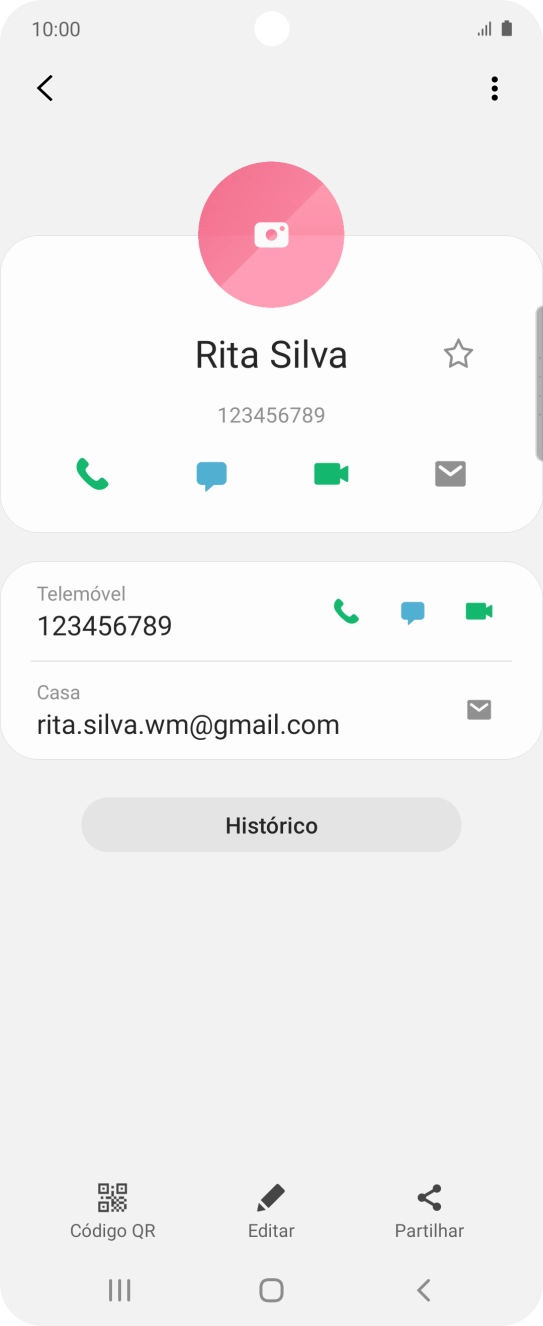 Prima o ícone de chamada ao lado do número pretendido.