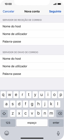 Prima Palavra-passe e introduza a password no servidor de envio do seu fornecedor de e-mail.
