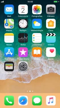 Quando o ícone de bateria em carregamento for mostrado no ecrã, a bateria está em carregamento.