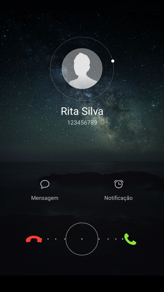 Se o bloqueio de ecrã estiver ativado, arraste o círculo para a direita para atender a chamada.