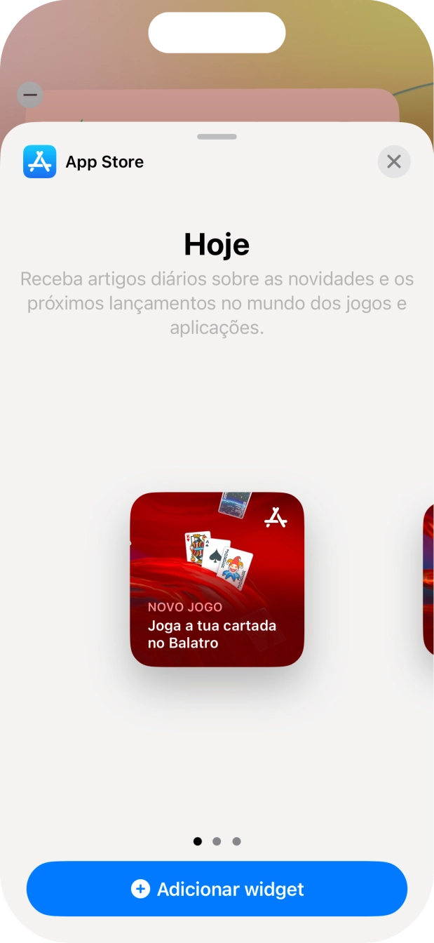 Para escolher a dimensão pretendida para o widget, deslize o dedo para a direita ou para a esquerda sobre o ecrã.