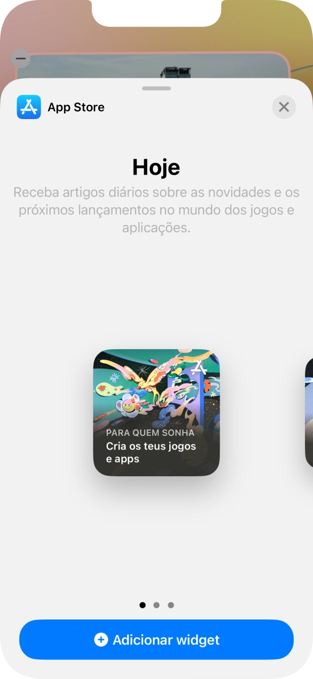 Para escolher a dimensão pretendida para o widget, deslize o dedo para a direita ou para a esquerda sobre o ecrã.