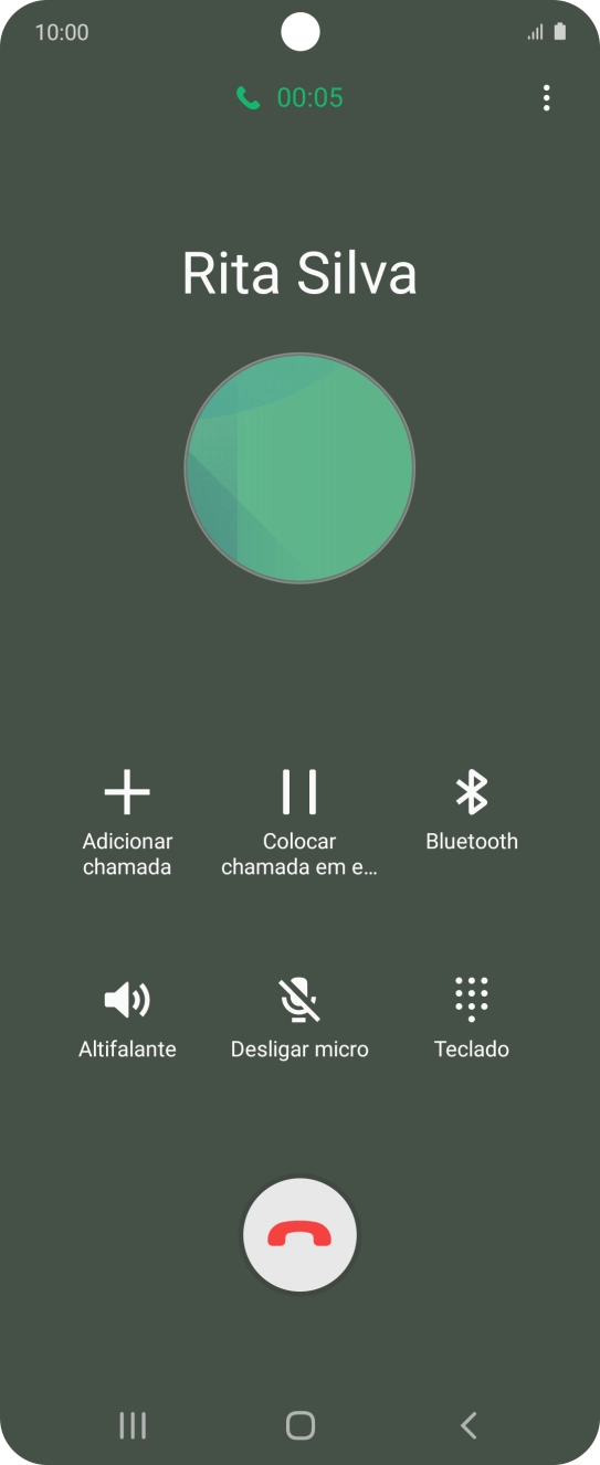 Prima o ícone para terminar a chamada.