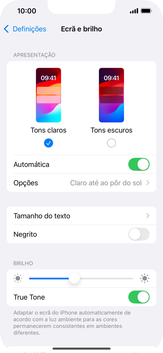 Quando ativar a função, prima Opções e siga as indicações no ecrã para escolher o período pretendido para o Modo Escuro.