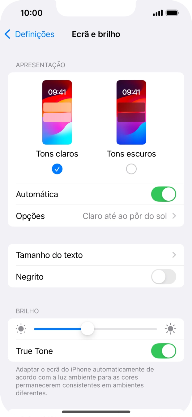 Quando ativar a função, prima Opções e siga as indicações no ecrã para escolher o período pretendido para o Modo Escuro.