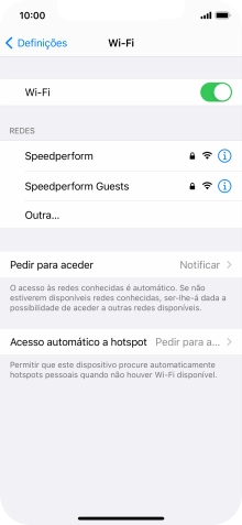 Prima a rede Wi-Fi pretendida e introduza a password da rede Wi-Fi.