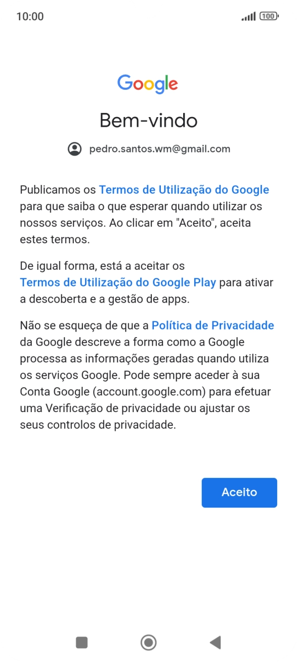 Prima Aceito e siga as indicações no ecrã para escolher as definições da conta Google.