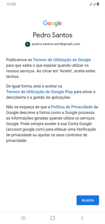 Prima Aceito e siga as indicações no ecrã para escolher as definições da conta Google.