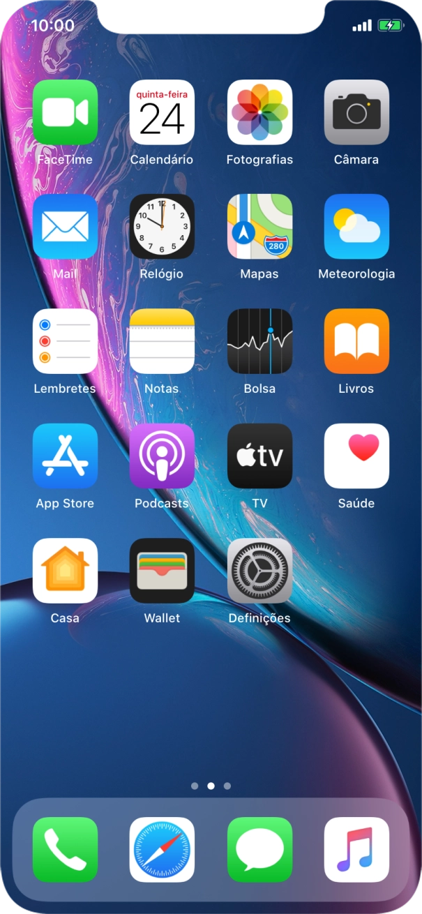 Quando o ícone de bateria em carregamento for mostrado no ecrã, a bateria está em carregamento.