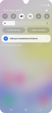 Prima a lista suspensa.