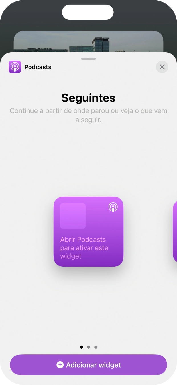 Para escolher a dimensão pretendida para o widget, deslize o dedo para a direita ou para a esquerda sobre o ecrã.