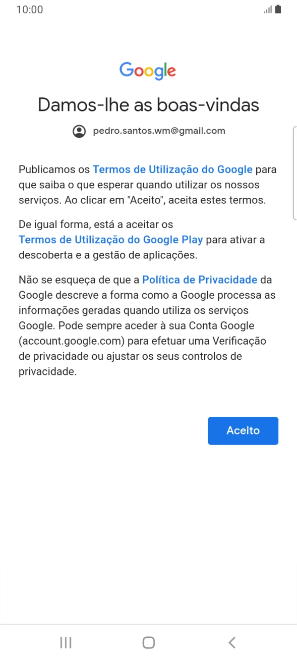 Prima Aceito e siga as indicações no ecrã para escolher as definições da conta Google.