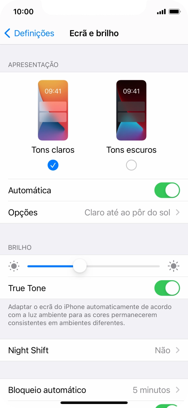 Quando ativar a função, prima Opções e siga as indicações no ecrã para escolher o período pretendido para o Modo Escuro.
