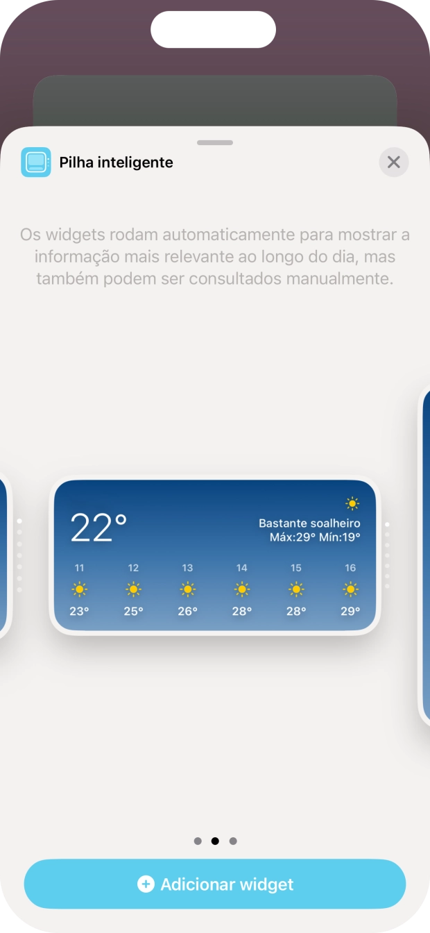 Para escolher a dimensão pretendida para o widget, deslize o dedo para a direita ou para a esquerda sobre o ecrã.