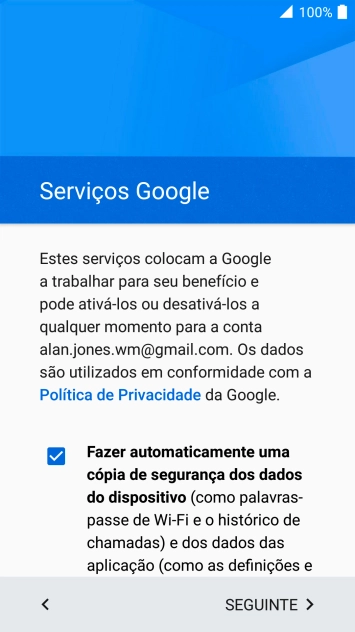 Siga as indicações no ecrã do outro telefone para transferir dados. Aguarde enquanto o telefone transfere conteúdo do outro telefone. Siga as indicações no ecrã para completar a ativação do telefone.