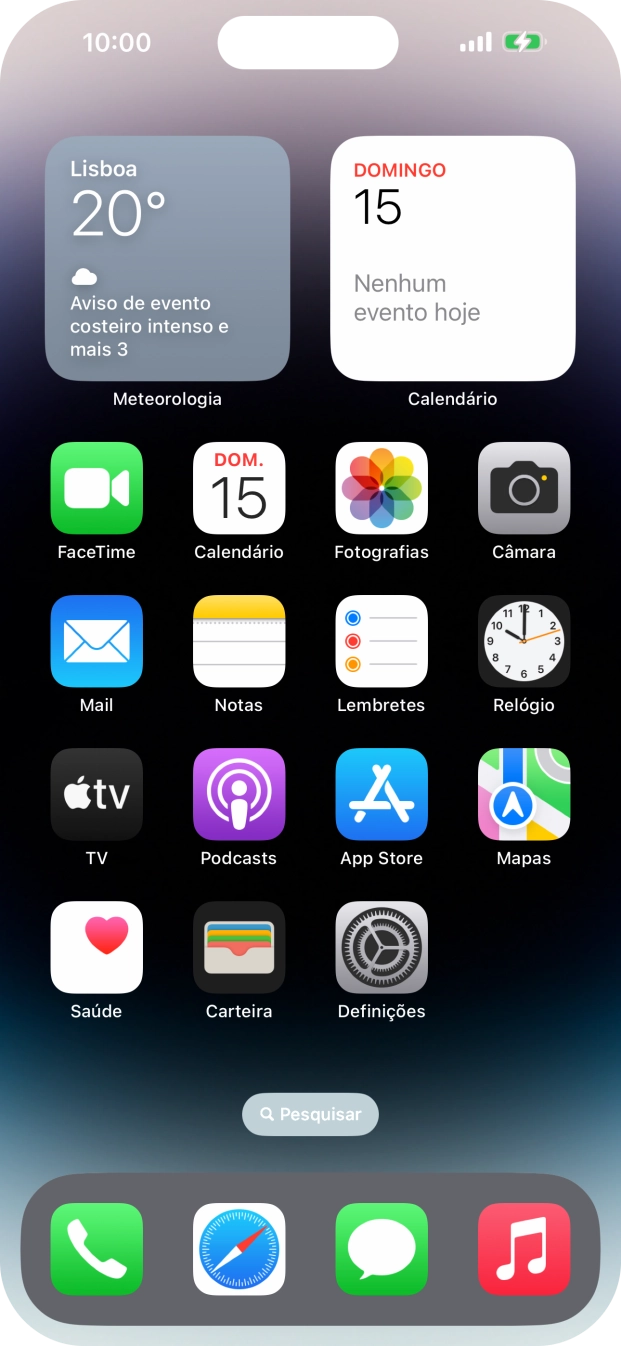 Quando o ícone de bateria em carregamento for mostrado no ecrã, a bateria está em carregamento.