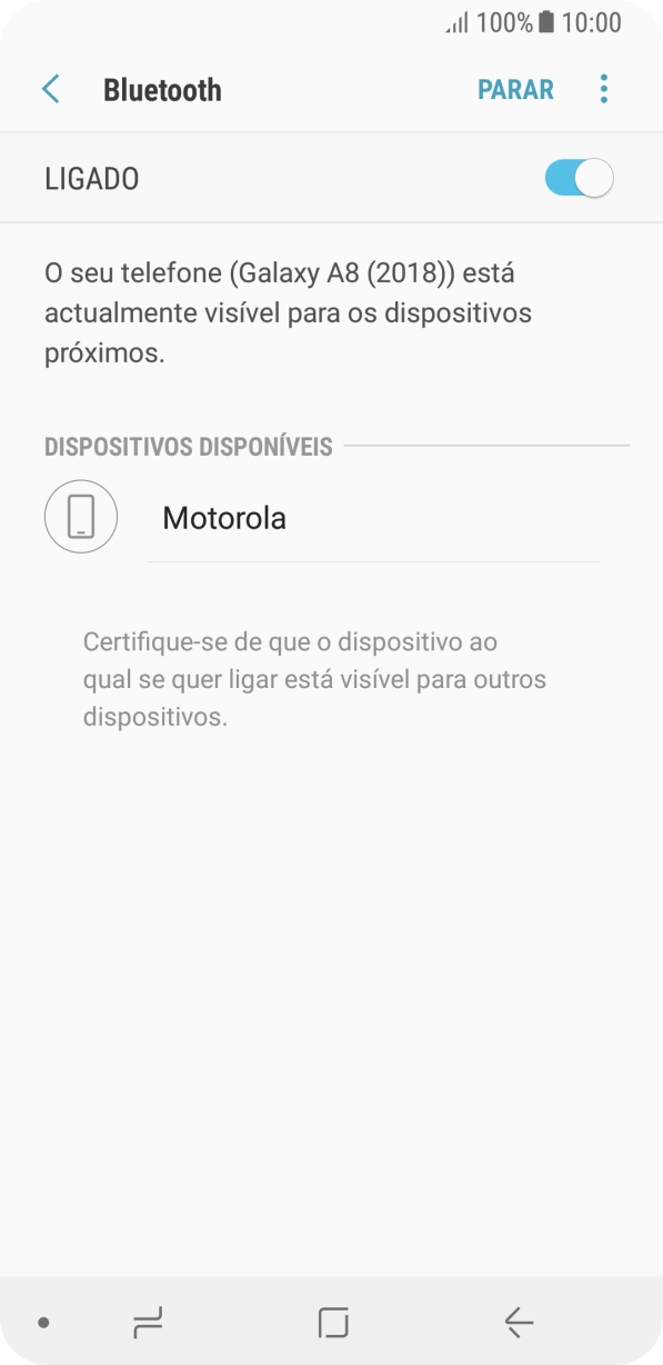 Prima o dispositivo Bluetooth pretendido e siga as indicações no ecrã para emparelhar o dispositivo pretendido com o telefone.