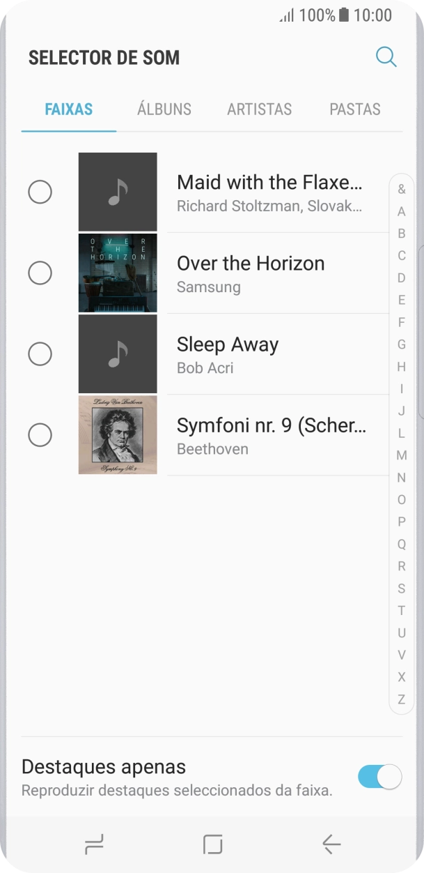 Prima os tons de toque pretendidos para os ouvir.