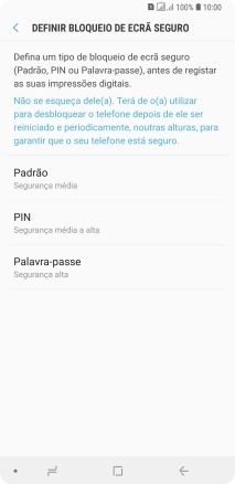 Prima o código de bloqueio do telefone pretendido e siga as indicações no ecrã para estabelecer um código de bloqueio adicional.