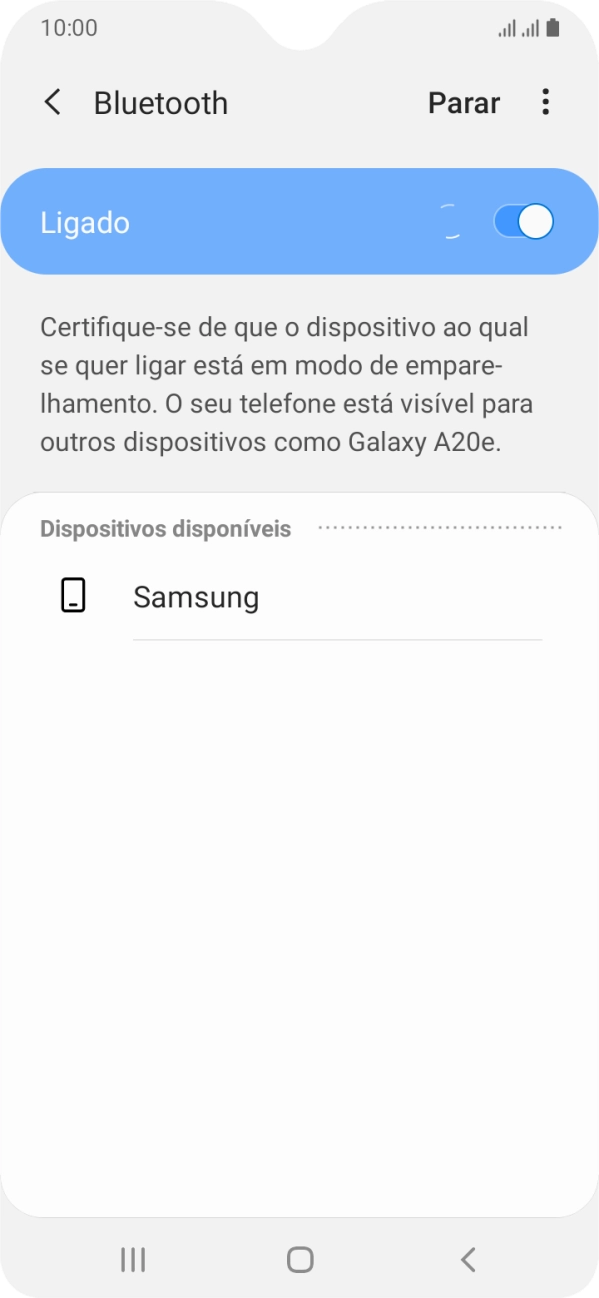 Prima o dispositivo Bluetooth pretendido e siga as indicações no ecrã para emparelhar o dispositivo pretendido com o telefone.