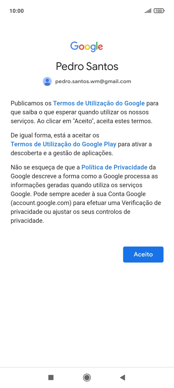 Prima Aceito e siga as indicações no ecrã para escolher as definições da conta Google.