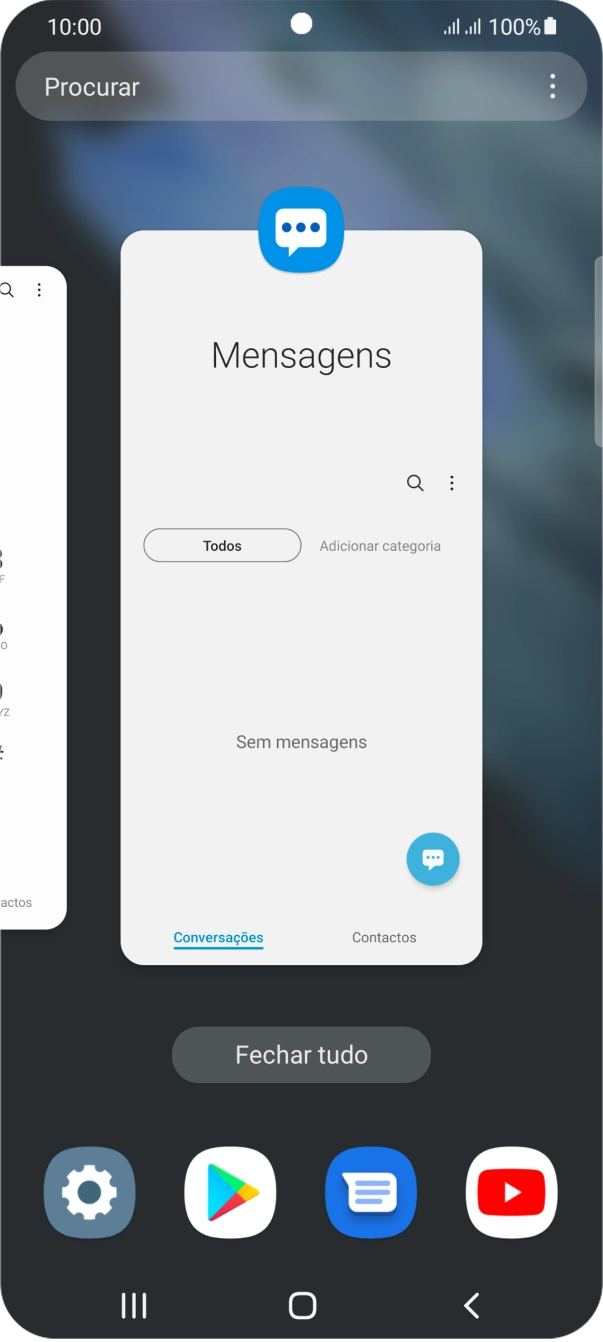 Para terminar uma aplicação em curso, deslize o dedo para cima na aplicação pretendida.