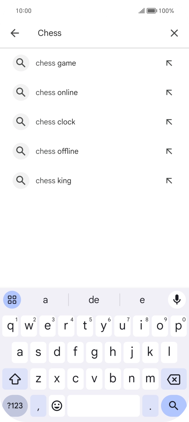 Introduza o nome ou categoria da app pretendida e prima o ícone para pesquisar.