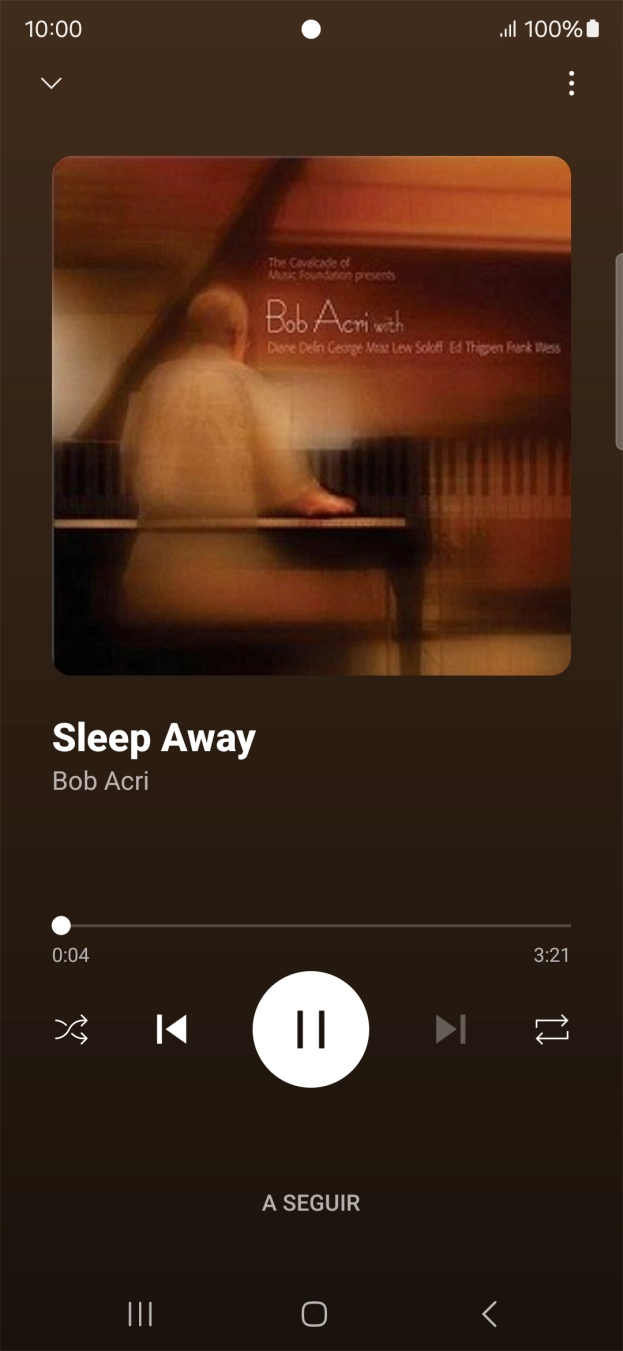 Prima a seta para a direita para ir para o ficheiro de música seguinte.