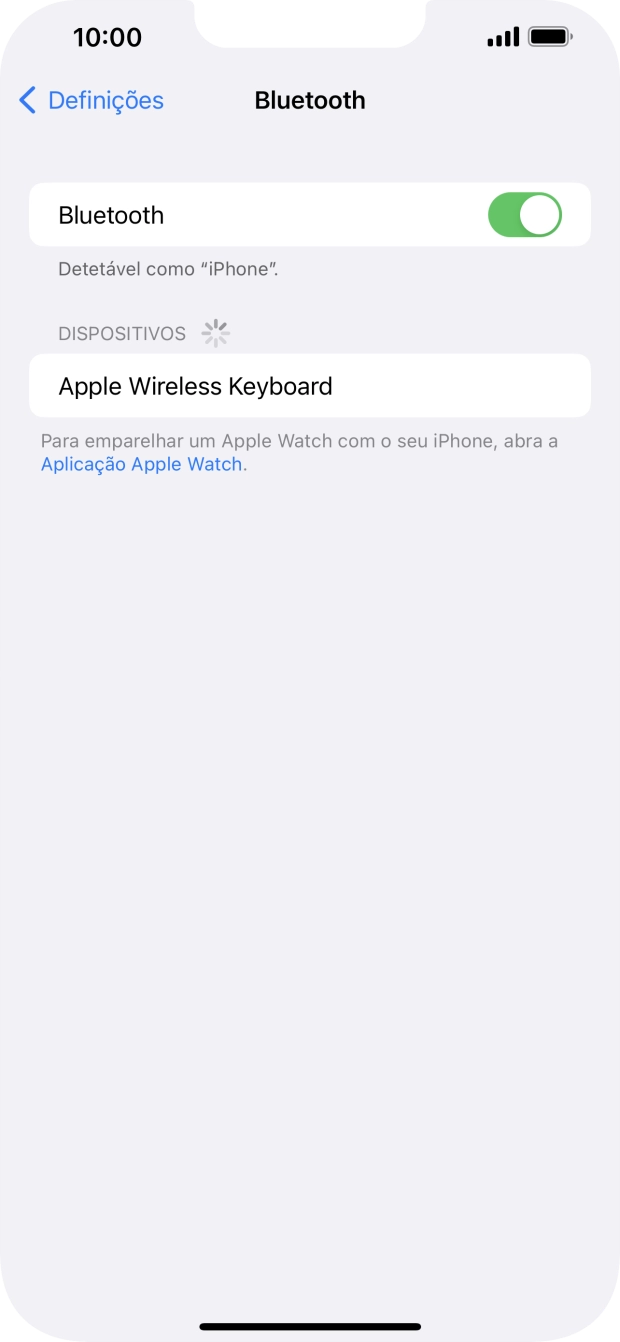 Prima o dispositivo Bluetooth pretendido e siga as indicações no ecrã para emparelhar o dispositivo pretendido com o telefone.