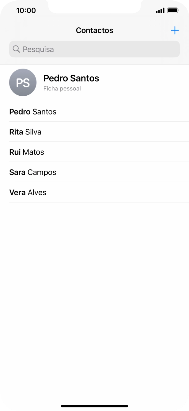 Prima o ícone de novo contacto.