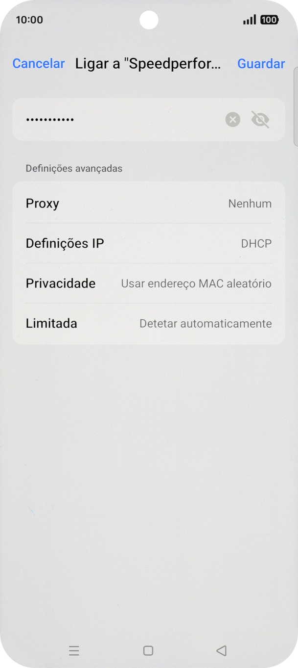 Introduza a password da rede Wi-Fi e prima Guardar.
