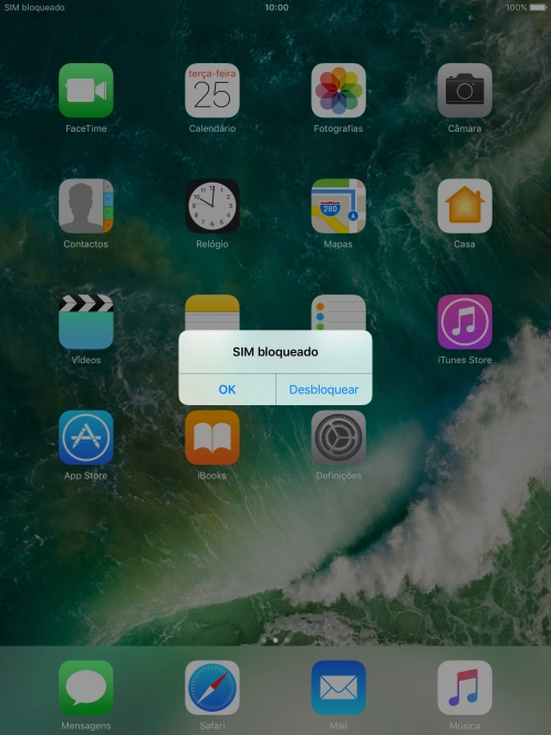 Se o cartão SIM estiver bloqueado, prima Desbloquear.