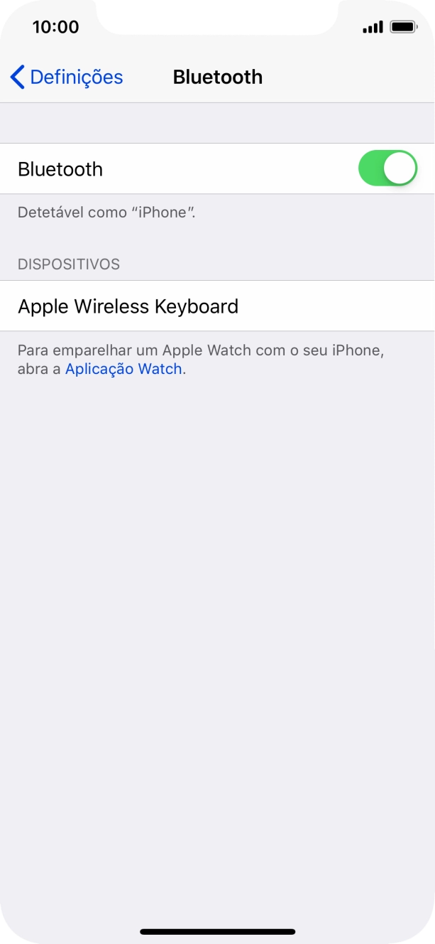 Prima o dispositivo Bluetooth pretendido e siga as indicações no ecrã para emparelhar o dispositivo pretendido com o telefone.
