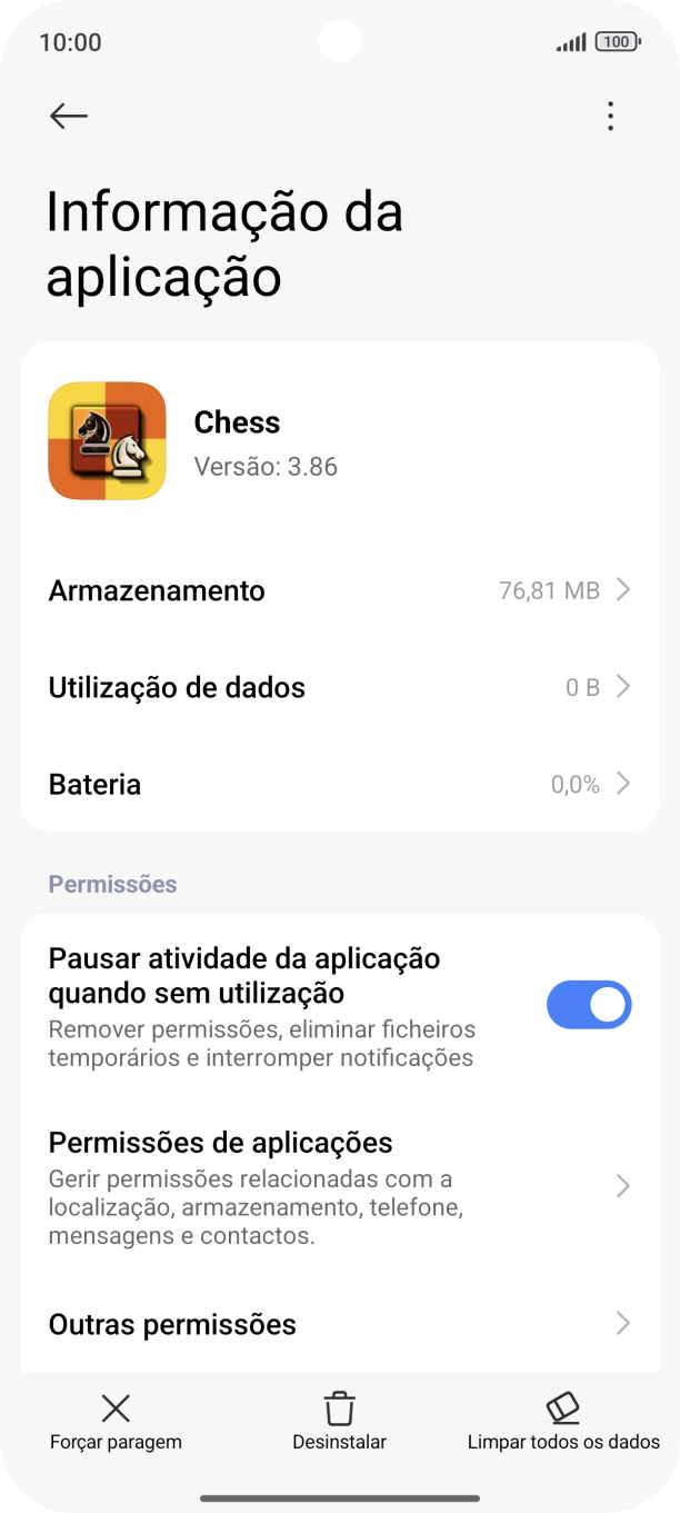 Para voltar ao ecrã inicial, deslize o dedo de baixo para cima a partir da base do ecrã.
