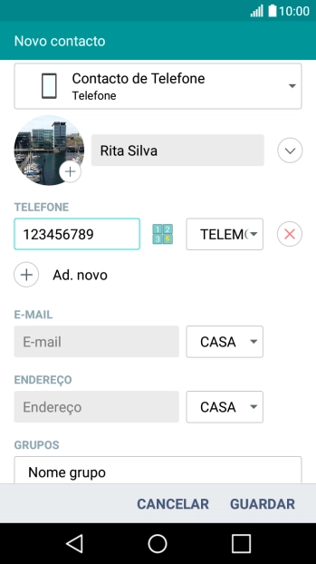 Prima a lista suspensa junto do número de telefone.