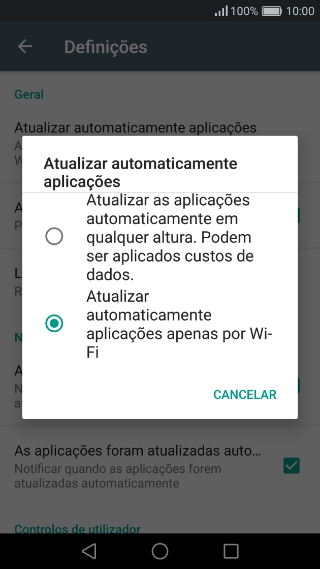 Prima Atualizar automaticamente aplicações apenas por Wi-Fi para ativar a função.