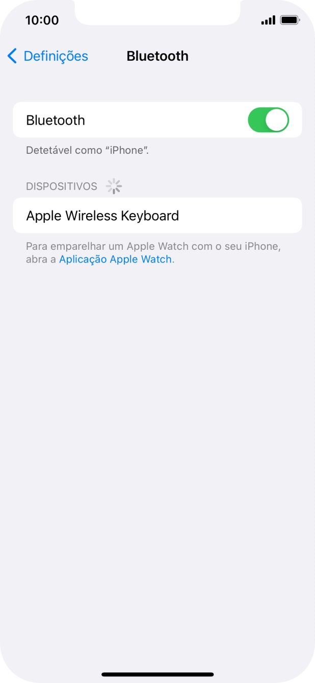 Prima o dispositivo Bluetooth pretendido e siga as indicações no ecrã para emparelhar o dispositivo pretendido com o telefone.