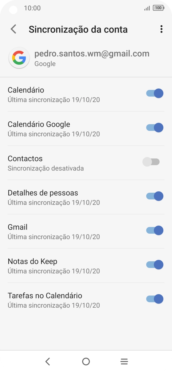 Prima o indicador junto a 