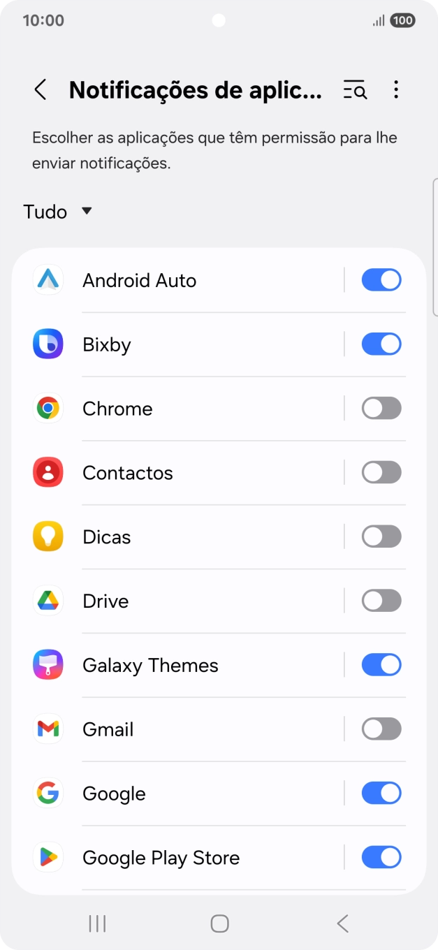 Prima a lista suspensa.