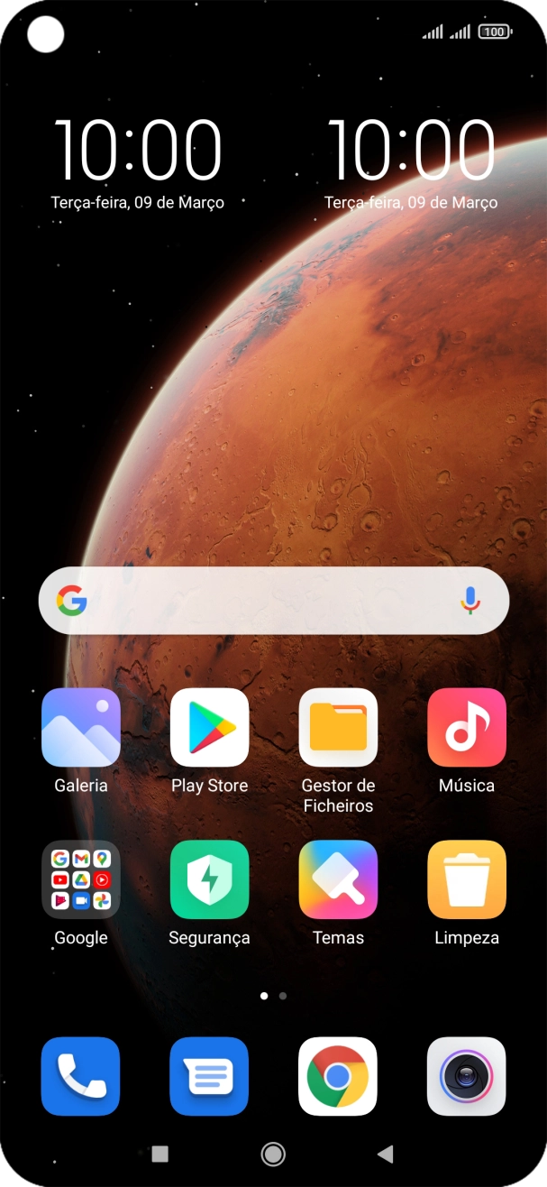 Enquanto o telefone estiver ligado, é sempre possível ver no ecrã o estado de carga da bateria. Quanto mais preenchido estiver o ícone de bateria, mais carga terá a bateria.