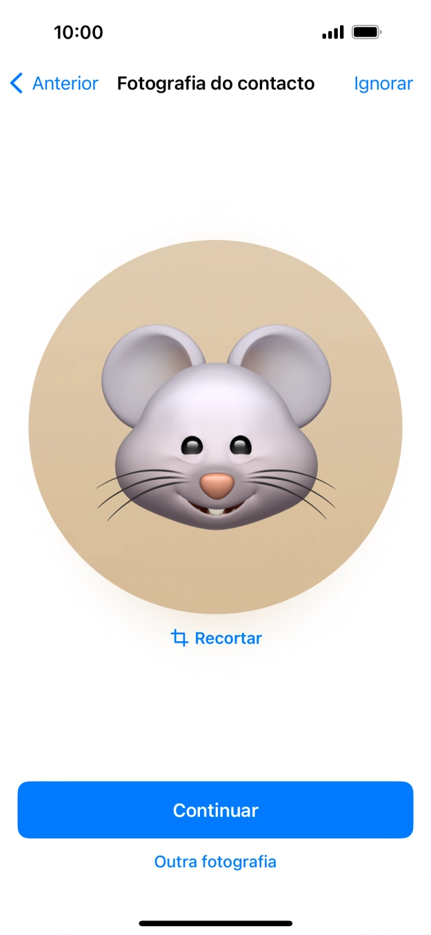 Siga as indicações no ecrã para ajustar a fotografia escolhida e prima Continuar.