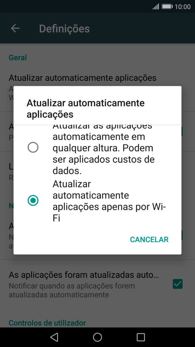 Prima Atualizar automaticamente aplicações apenas por Wi-Fi para ativar a função.