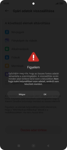 Válaszd az OK lehetőséget. Várj egy kicsit, amíg a telefon visszaállítja a gyári beállításokat. A telefon konfigurálásához és ahhoz, hogy üzemkész állapotba hozd, kövesd a képernyőn megjelenő utasításokat.