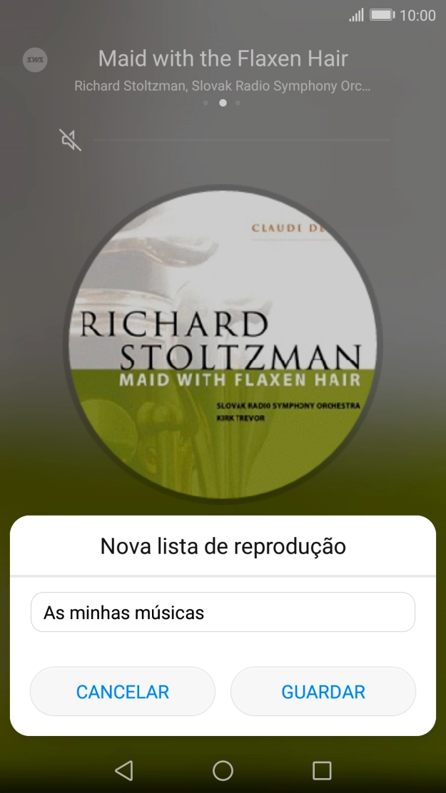 Introduza o nome pretendido para a lista de reprodução e prima GUARDAR.