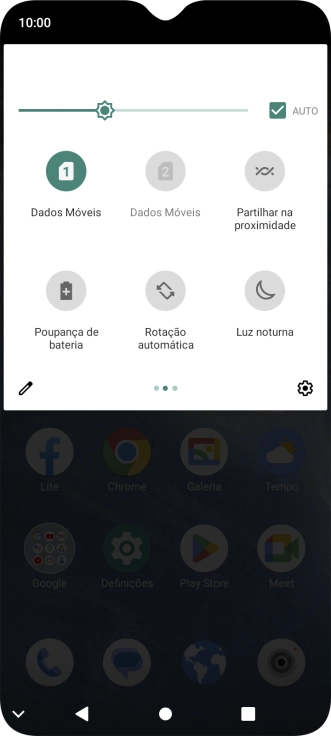 Prima Dados Móveis para ativar ou desativar a função.
