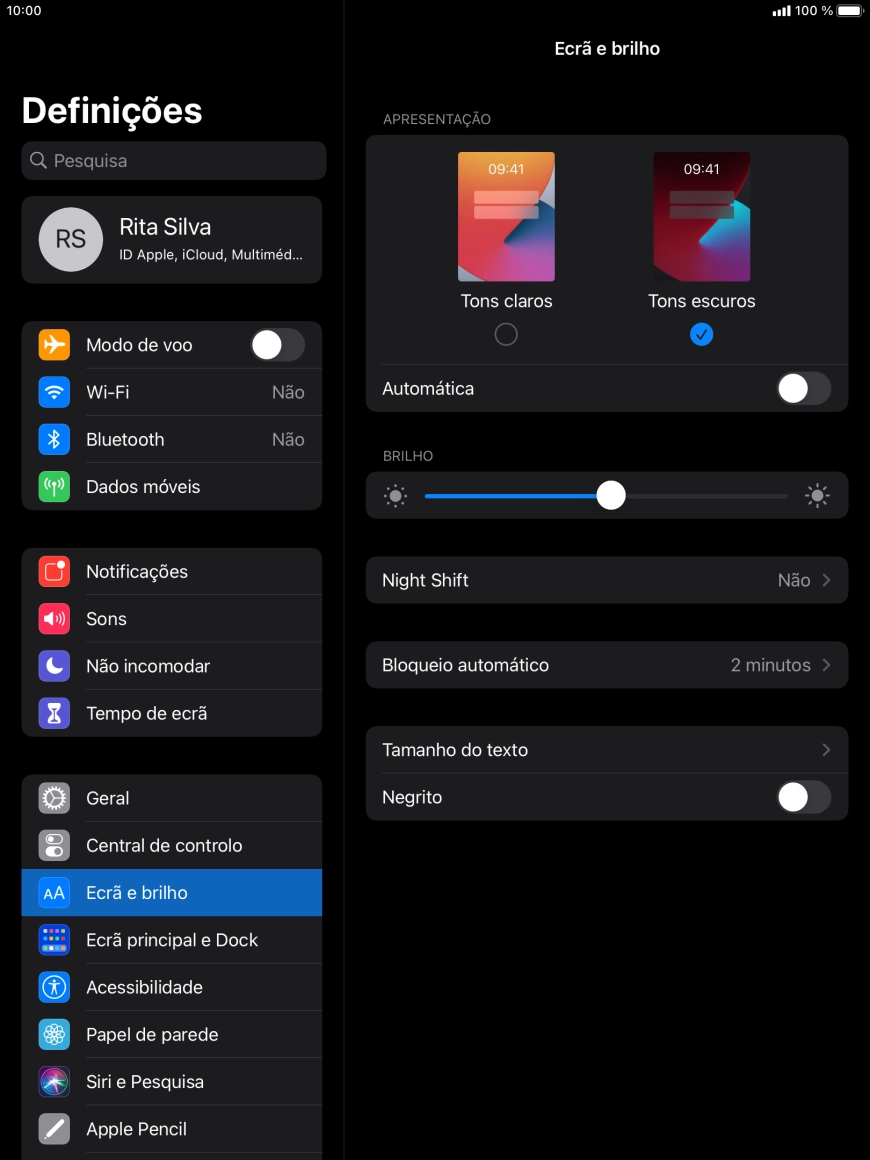 Prima o indicador junto a 