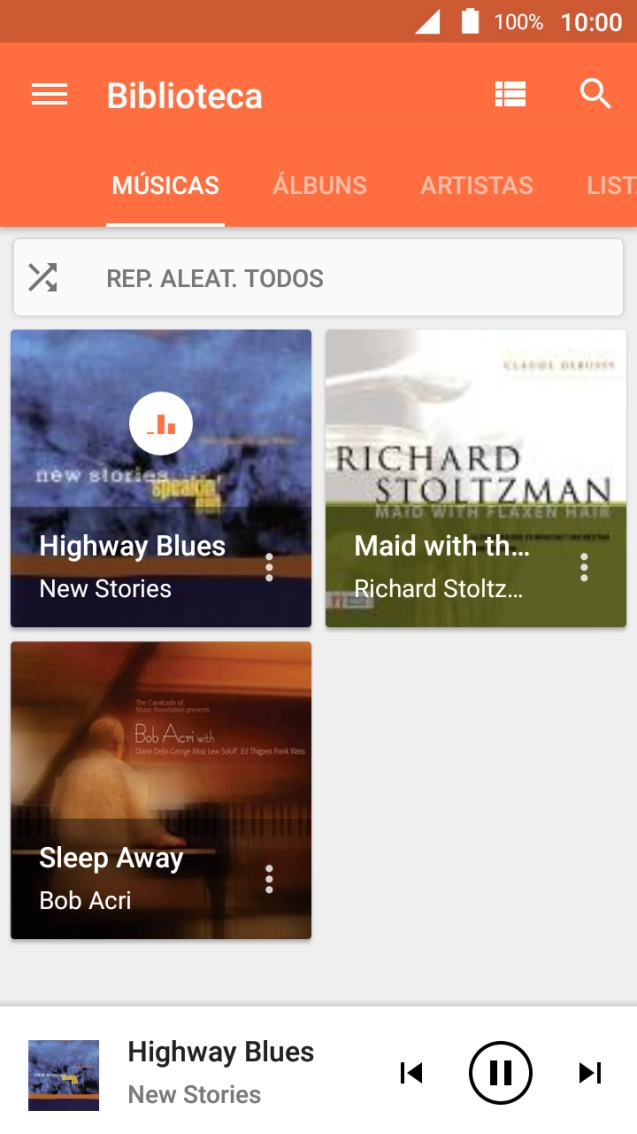 Prima o título da música na parte inferior do ecrã.